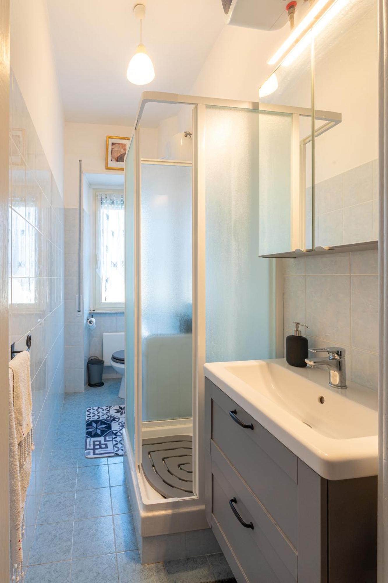 New Luxury-on-budget * Rom